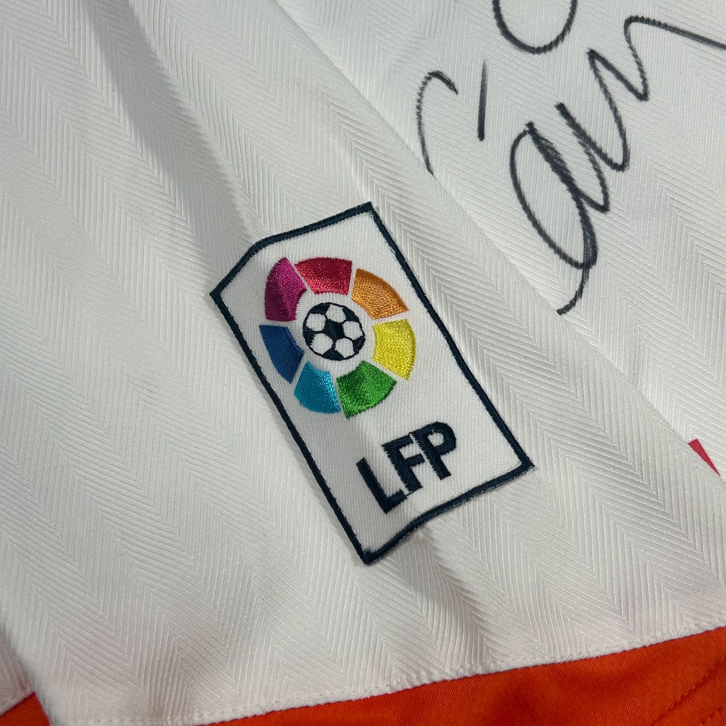 Camiseta de fútbol Nike Valencia CF temporada 2003-2004 home kit firmada por Santiago Cañizares y Miguel Ángel Ferrer “Mista” - L